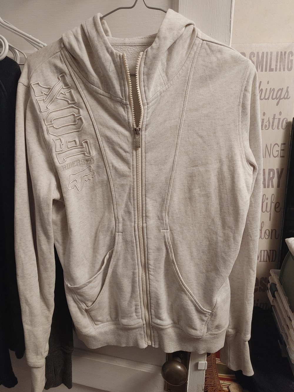 Fox Men’s Light Beige Zip-Up Hoodie Sweater